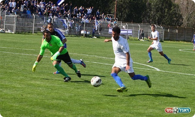 פרץ עובר את חלאילה בדרך לשני (שלומי גבאי)